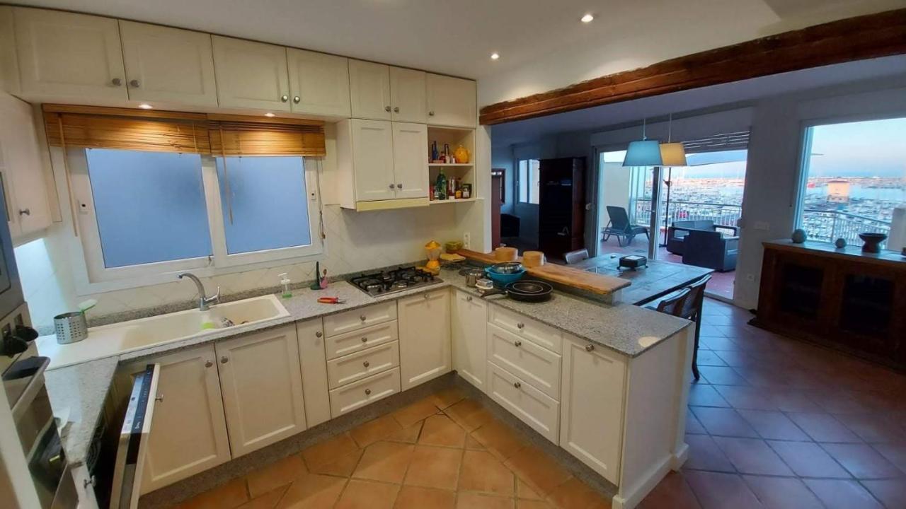 Marina Breeze Apartment Торевиеха Екстериор снимка